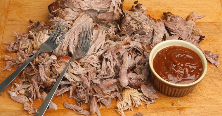 Pulled Pork, Crackling and Barbecue Sauce (made with honey)
