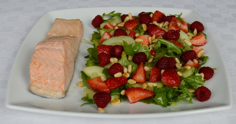 Poached Salmon with Raspberry and Tarragon Salad