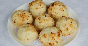 Gluten-free Coconut Macaroons (made with honey)